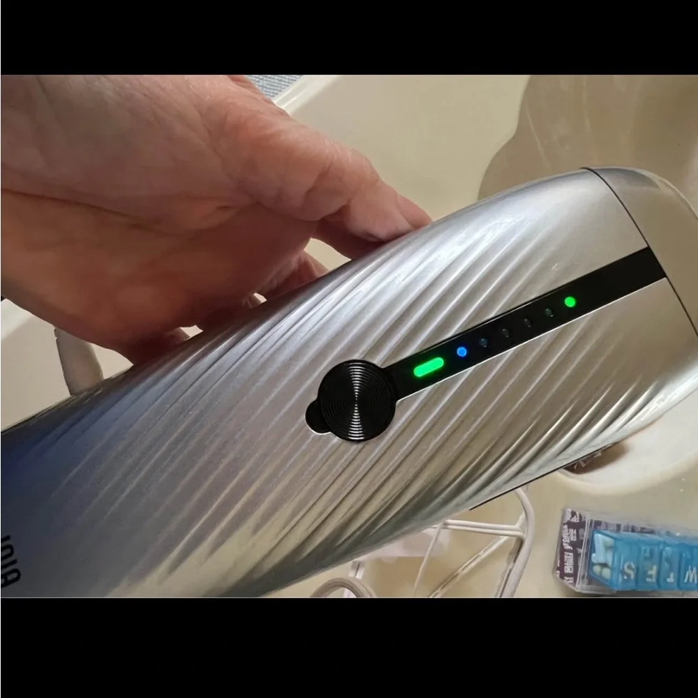 Inia haute IPL hair remover. Excellent - Picture 7 of 8